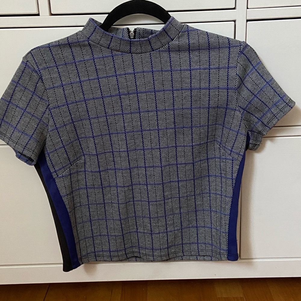 Plad blue and grey top